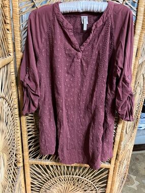 XCVI Burgundy Textured Roll-Sleeve Tunic Top